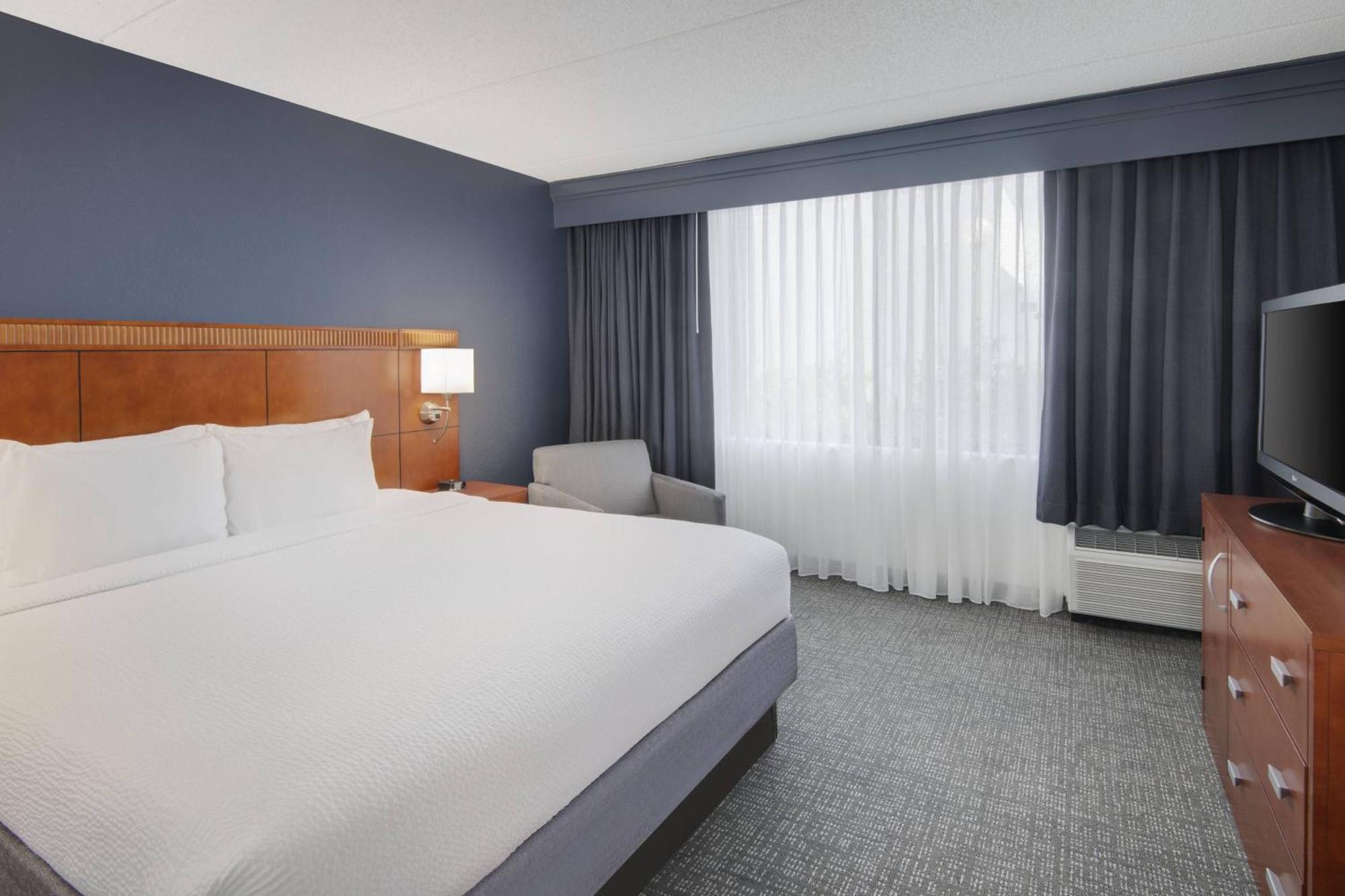 Courtyard By Marriott Augusta Hotel Bagian luar foto