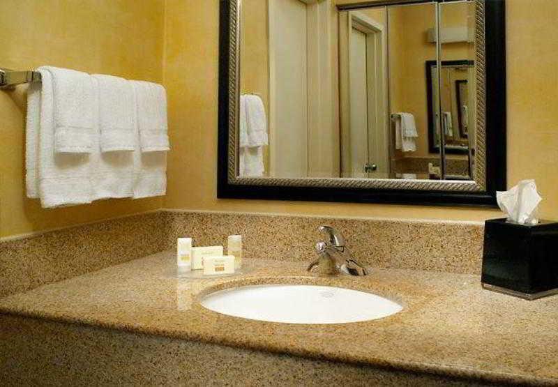 Courtyard By Marriott Augusta Hotel Ruang foto